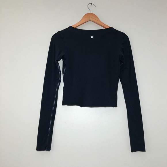 lululemon athletica Tops - Lululemon Reversible Cropped Long Sleeve Tee